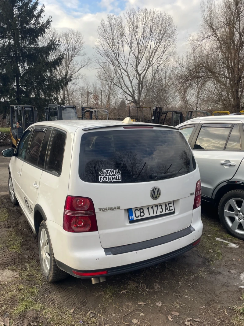 VW Touran, снимка 3 - Автомобили и джипове - 52397165