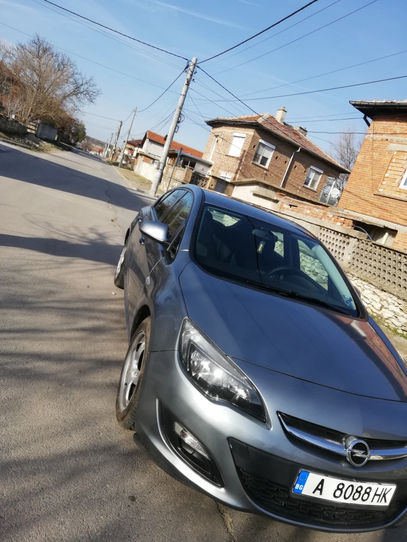 Opel Astra 1.4, снимка 2 - Автомобили и джипове - 49459659