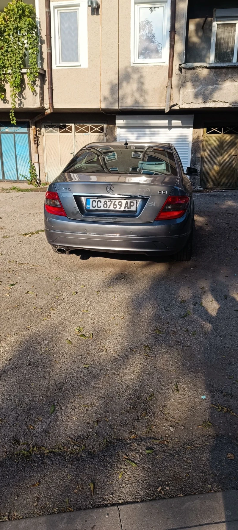 Mercedes-Benz C 220, снимка 2 - Автомобили и джипове - 52567810