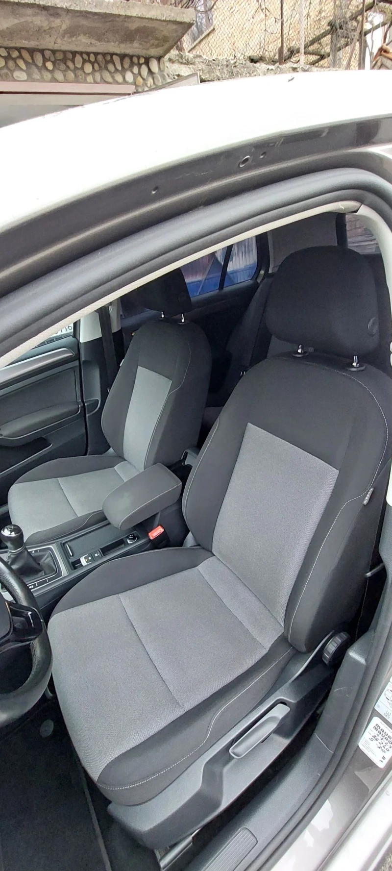 VW Golf 1.6 tdi , снимка 11 - Автомобили и джипове - 52892131