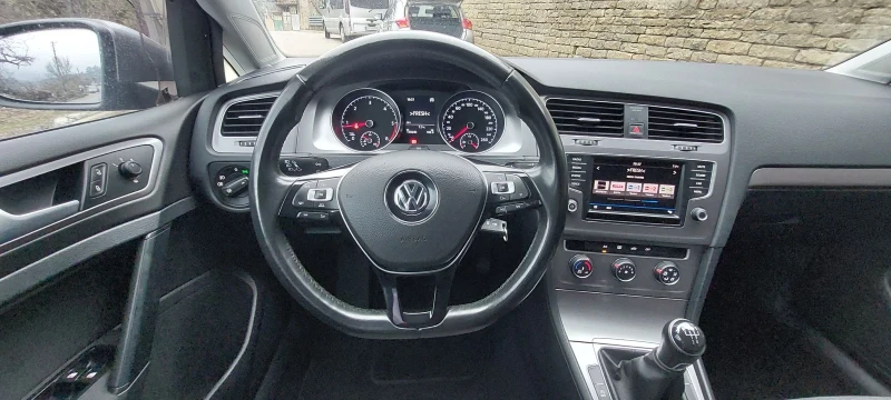 VW Golf 1.6 tdi , снимка 13 - Автомобили и джипове - 52892131