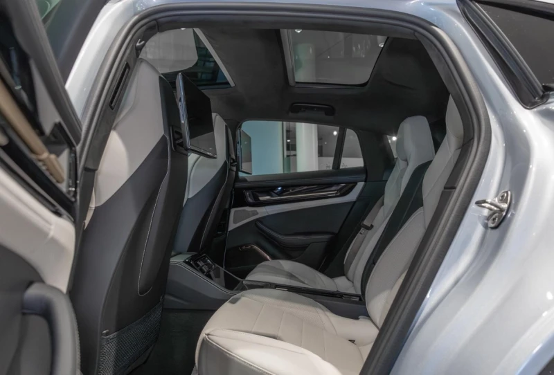 Porsche Panamera TURBO S E-HYBRID/FACELIFT/CERAMIC/CARBON/TV/BURM/, снимка 15 - Автомобили и джипове - 53149261