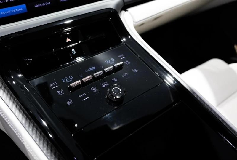 Porsche Panamera TURBO S E-HYBRID/FACELIFT/CERAMIC/CARBON/TV/BURM/, снимка 14 - Автомобили и джипове - 53149261