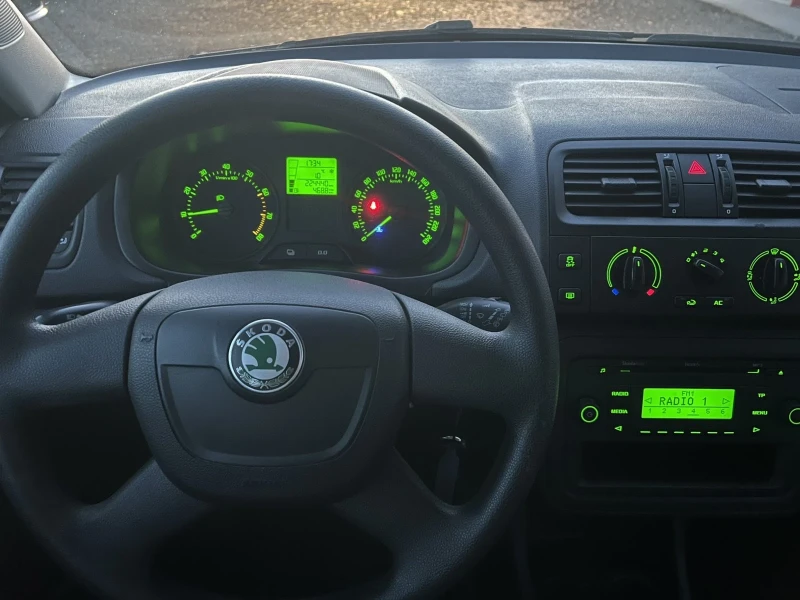 Skoda Fabia * 1.2i* 60HP* FACELIFT* EU5* , снимка 15 - Автомобили и джипове - 53176028