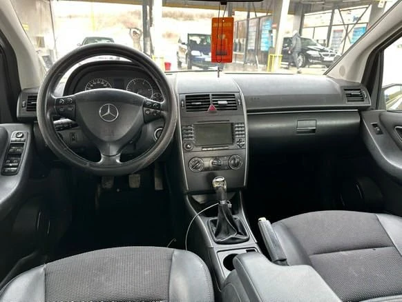 Mercedes-Benz A 180, снимка 9 - Автомобили и джипове - 49479004