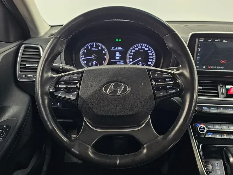 Hyundai Grandeur 2.4 Modern, снимка 13 - Автомобили и джипове - 55260407
