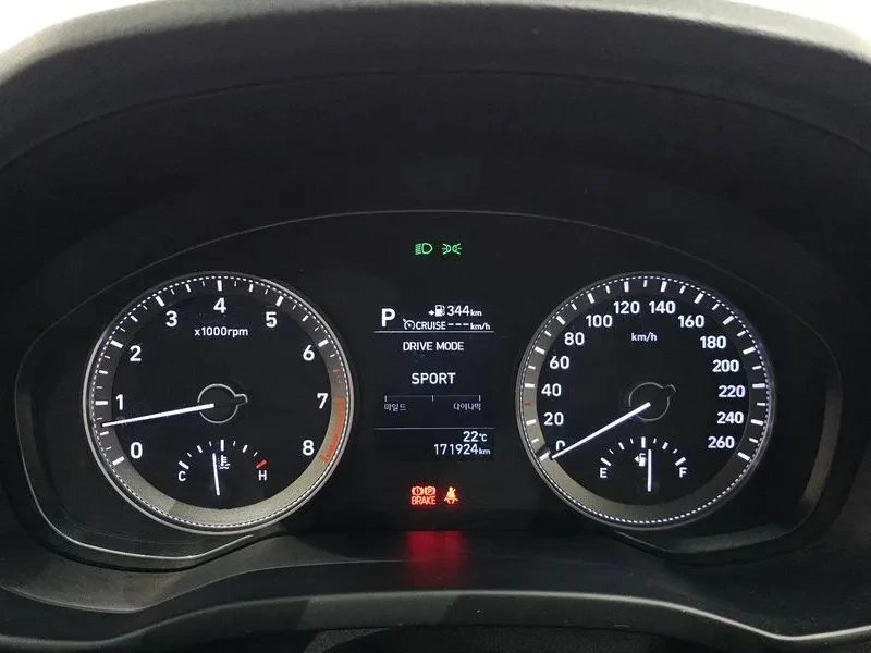 Hyundai Grandeur 2.4 Modern, снимка 8 - Автомобили и джипове - 55260407