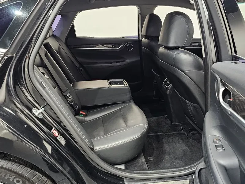 Hyundai Grandeur 2.4 Modern, снимка 11 - Автомобили и джипове - 55260407