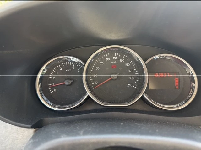 Dacia Lodgy 1, 6, снимка 13 - Автомобили и джипове - 55610416