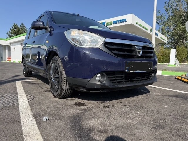 Dacia Lodgy 1, 6, снимка 3 - Автомобили и джипове - 55610416