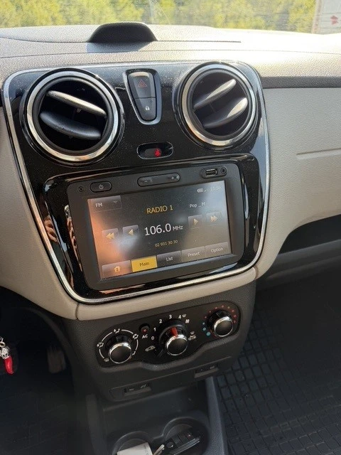 Dacia Lodgy 1, 6, снимка 12 - Автомобили и джипове - 55610416