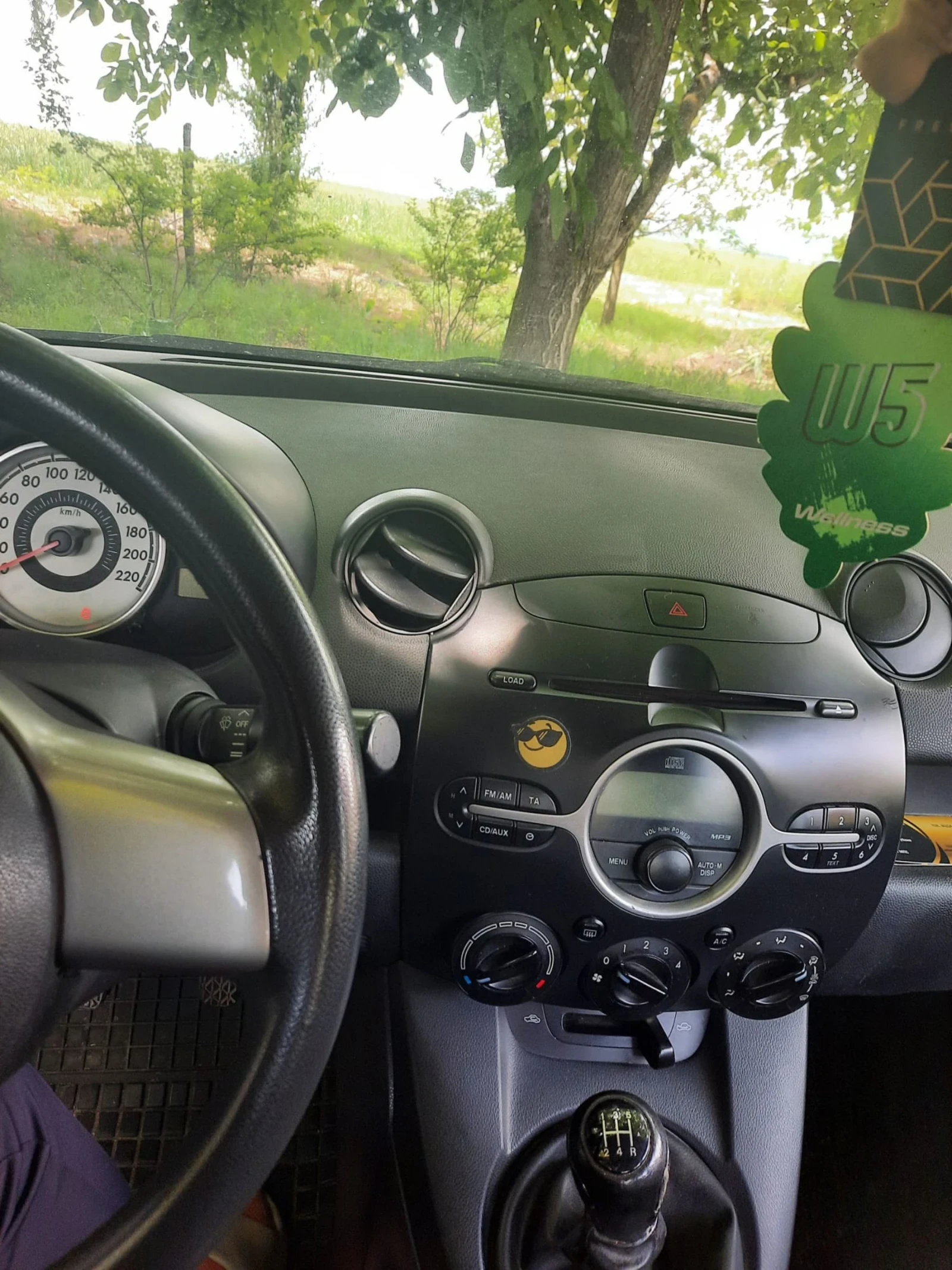 Mazda 2  - изображение 6