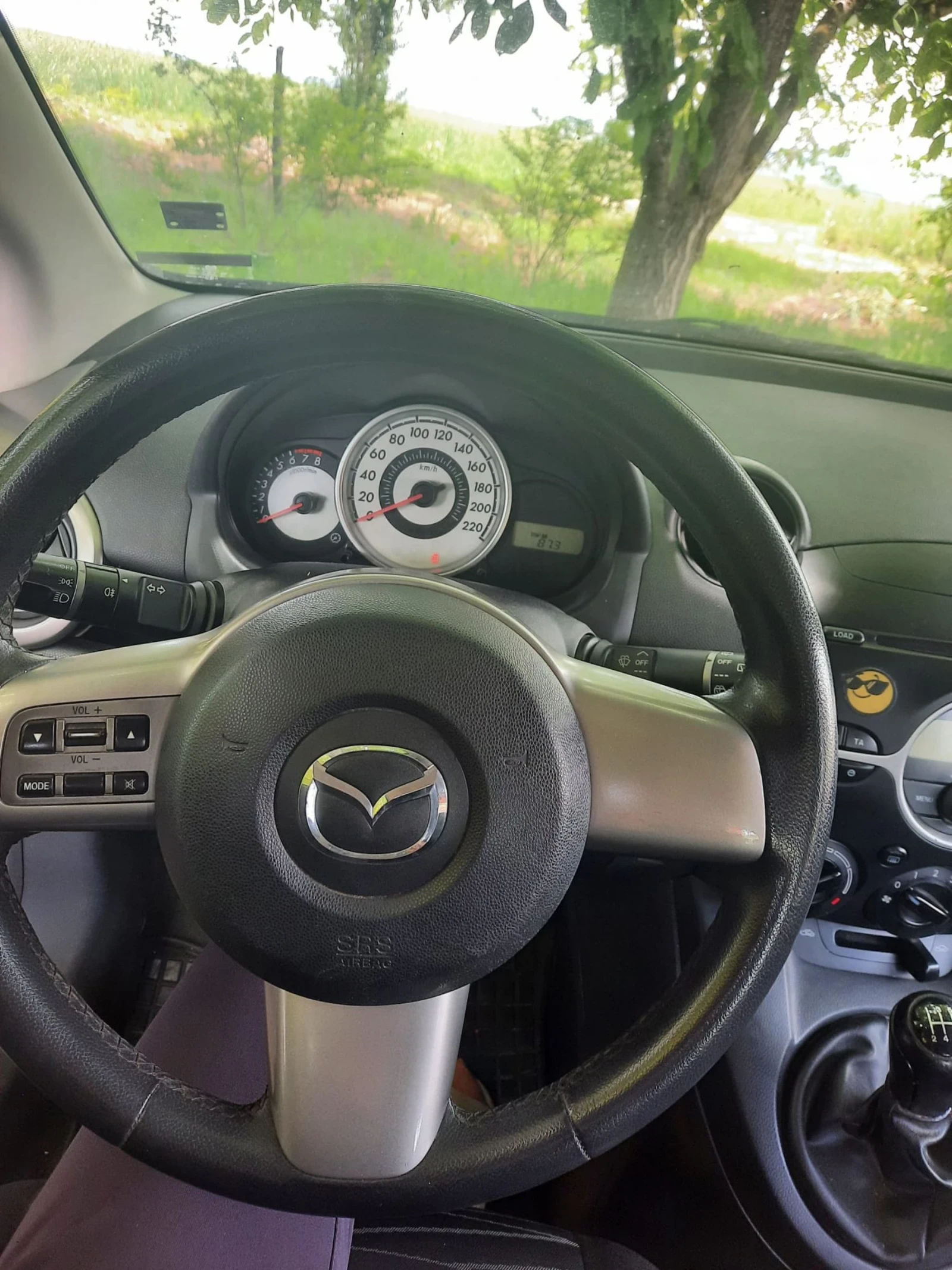 Mazda 2  - изображение 7
