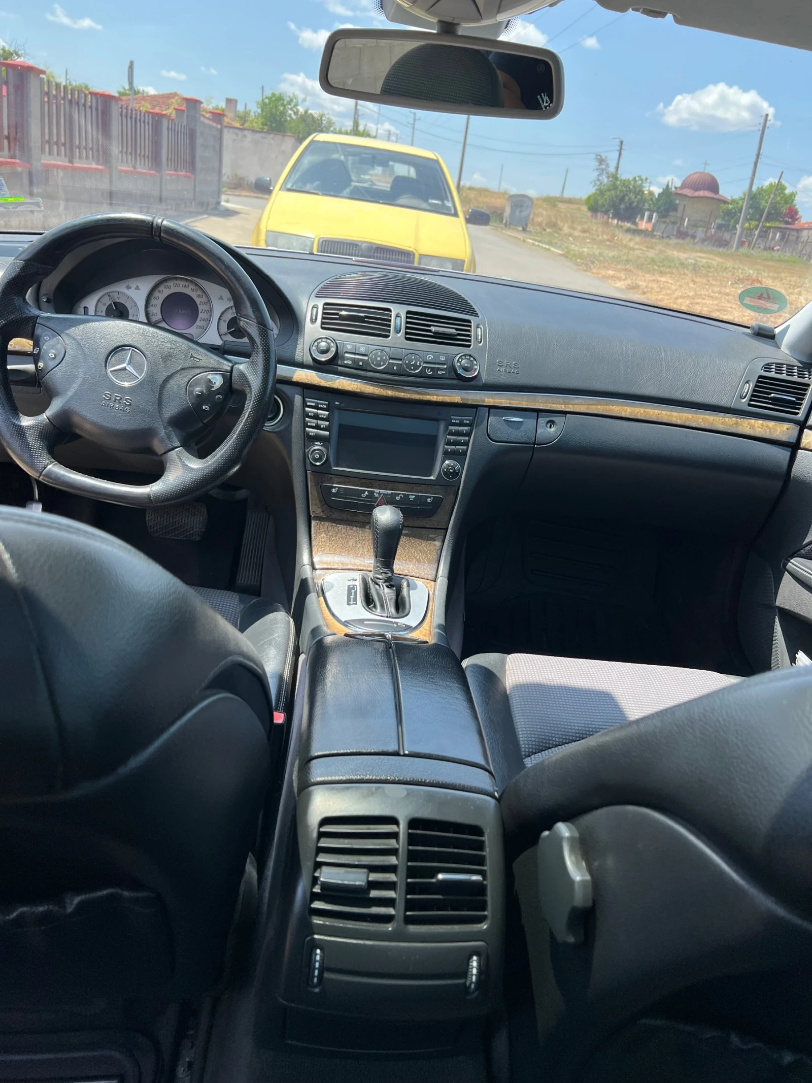 Mercedes-Benz E 320  - изображение 4