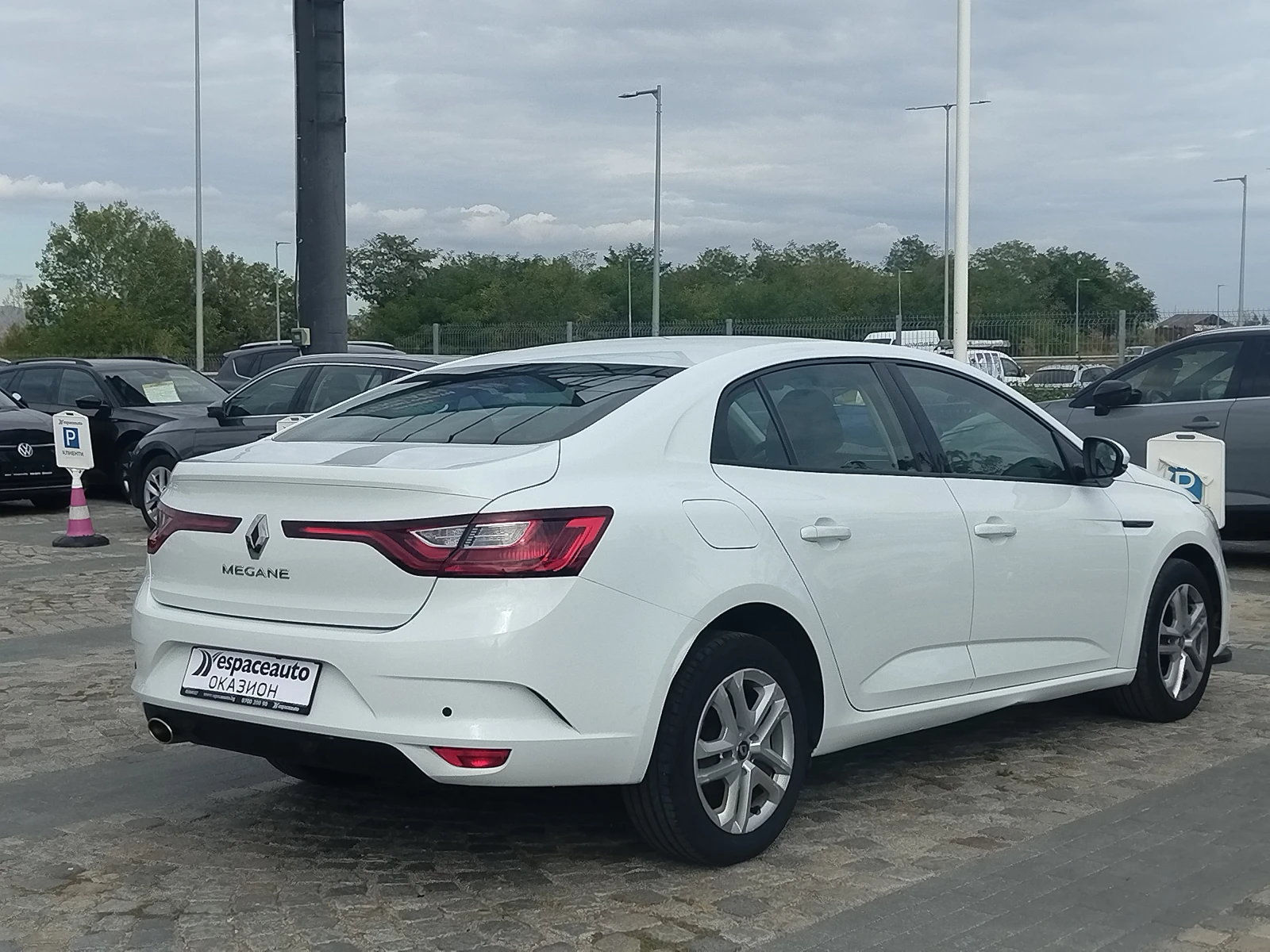 Renault Megane 1.3TCe 140 к.с./Life - изображение 5