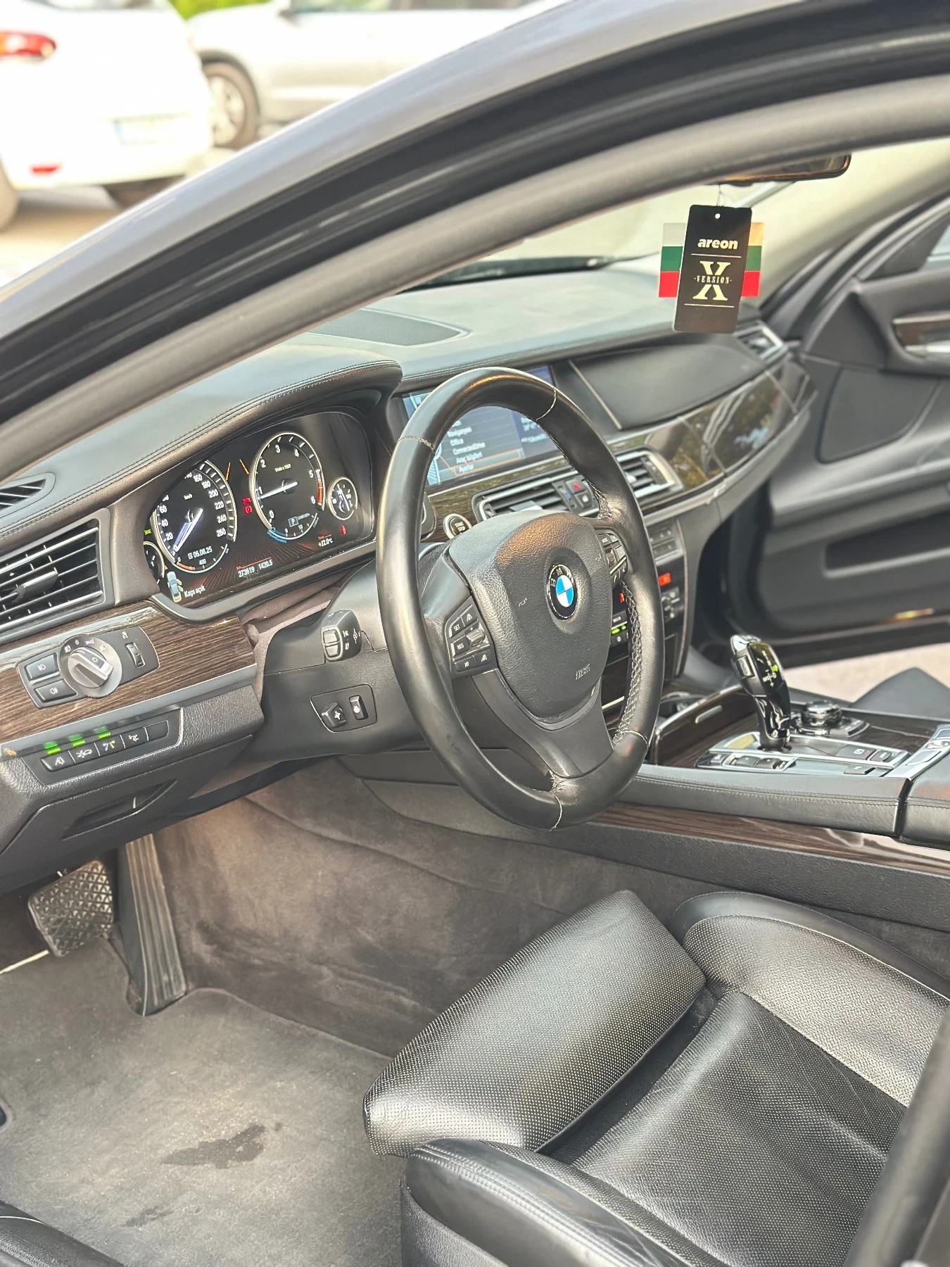 BMW 730 F02 Long - изображение 7