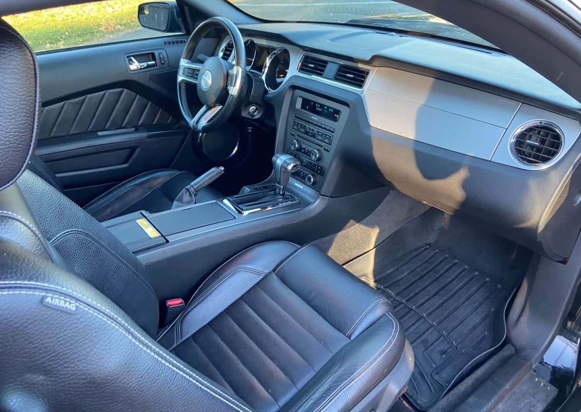 Ford Mustang GT * * CARFAX * * АВТО КРЕДИТ * *  - изображение 6