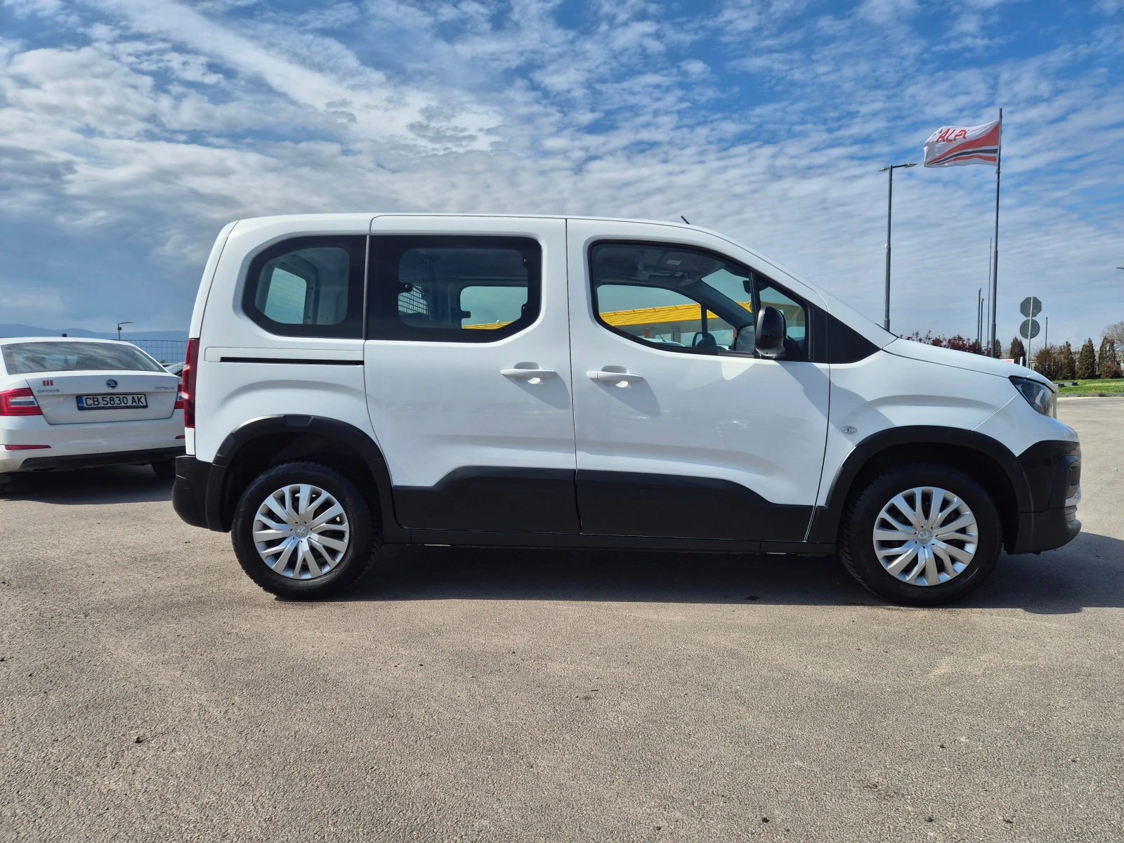 Citroen Berlingo N1- M/T 1.5 DCI, снимка 6 - Автомобили и джипове - 54041356