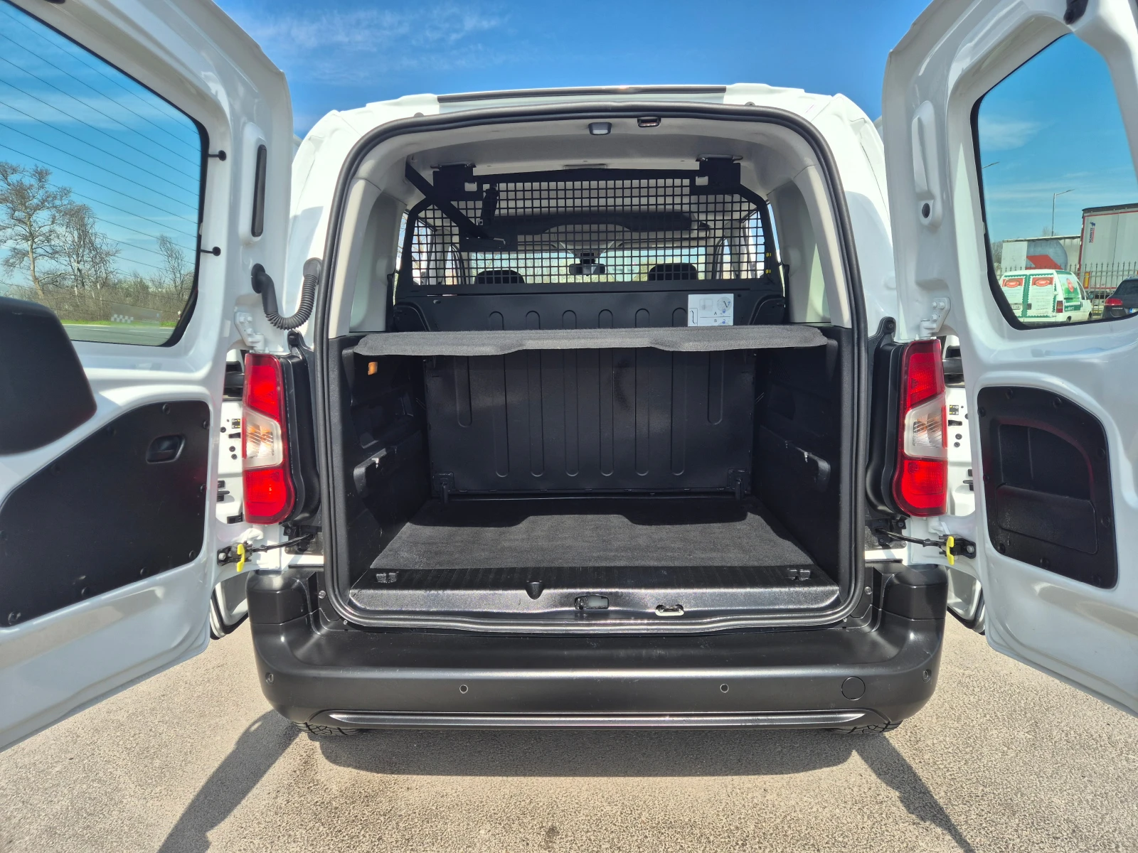 Citroen Berlingo N1- M/T 1.5 DCI, снимка 11 - Автомобили и джипове - 54041356