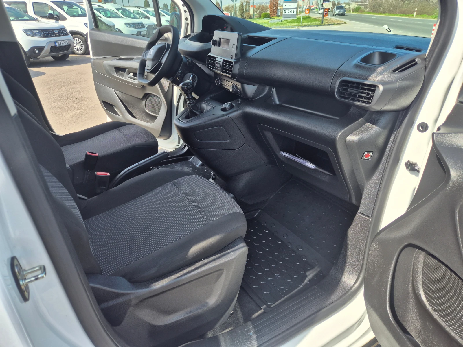 Citroen Berlingo N1- M/T 1.5 DCI, снимка 9 - Автомобили и джипове - 54041356