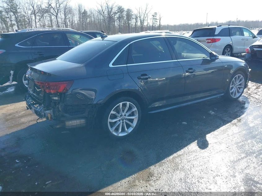 Audi A4 2.0l 45 Premium, снимка 4 - Автомобили и джипове - 54047025
