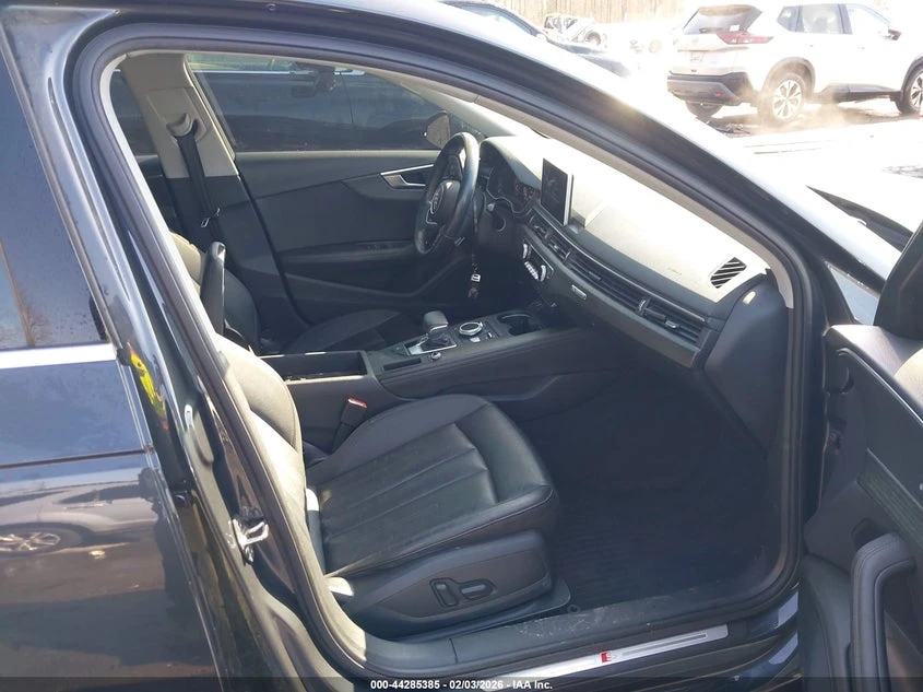 Audi A4 2.0l 45 Premium, снимка 5 - Автомобили и джипове - 54047025