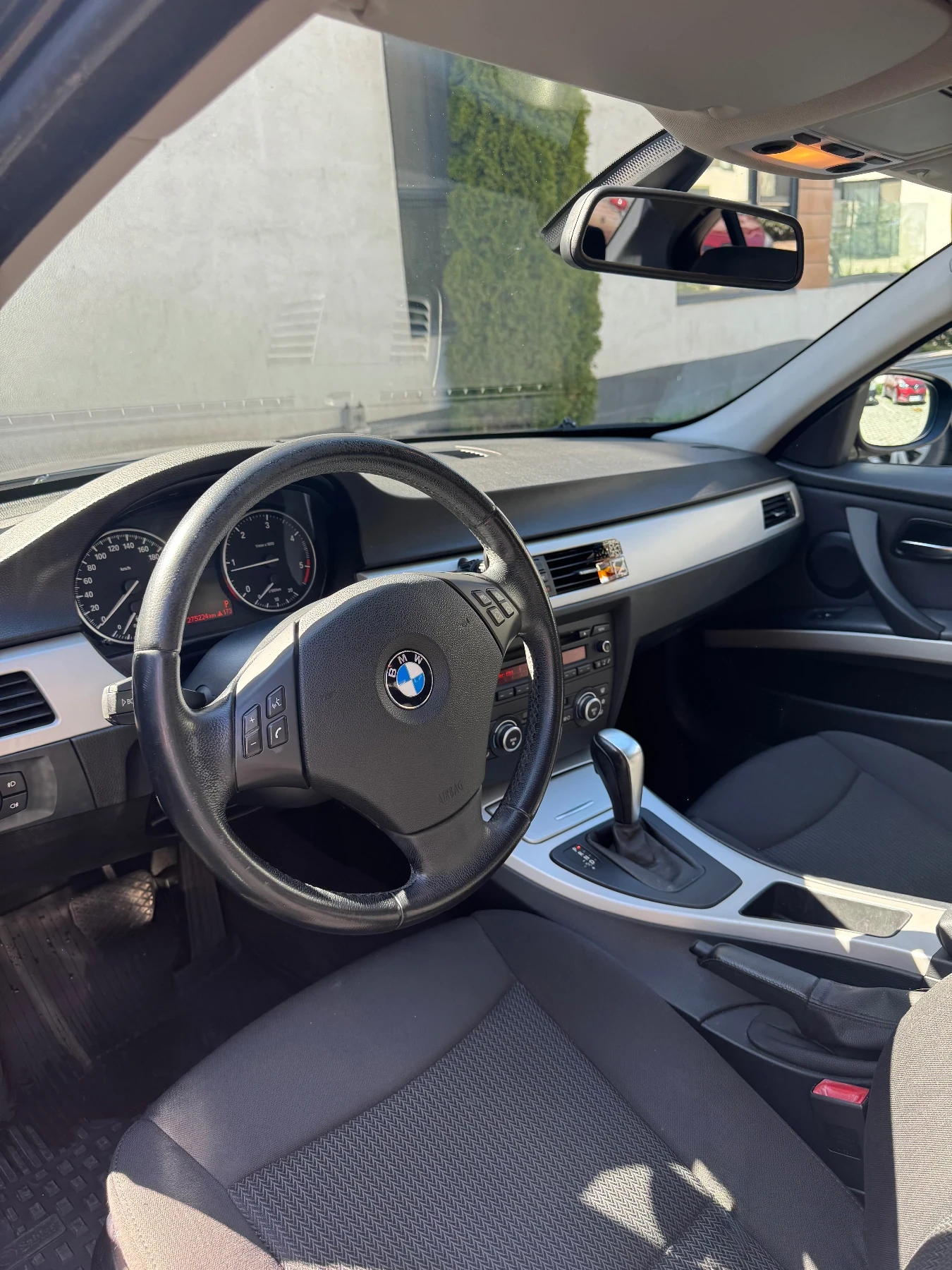 BMW 320 Facelift * Автомат, снимка 7 - Автомобили и джипове - 54348144