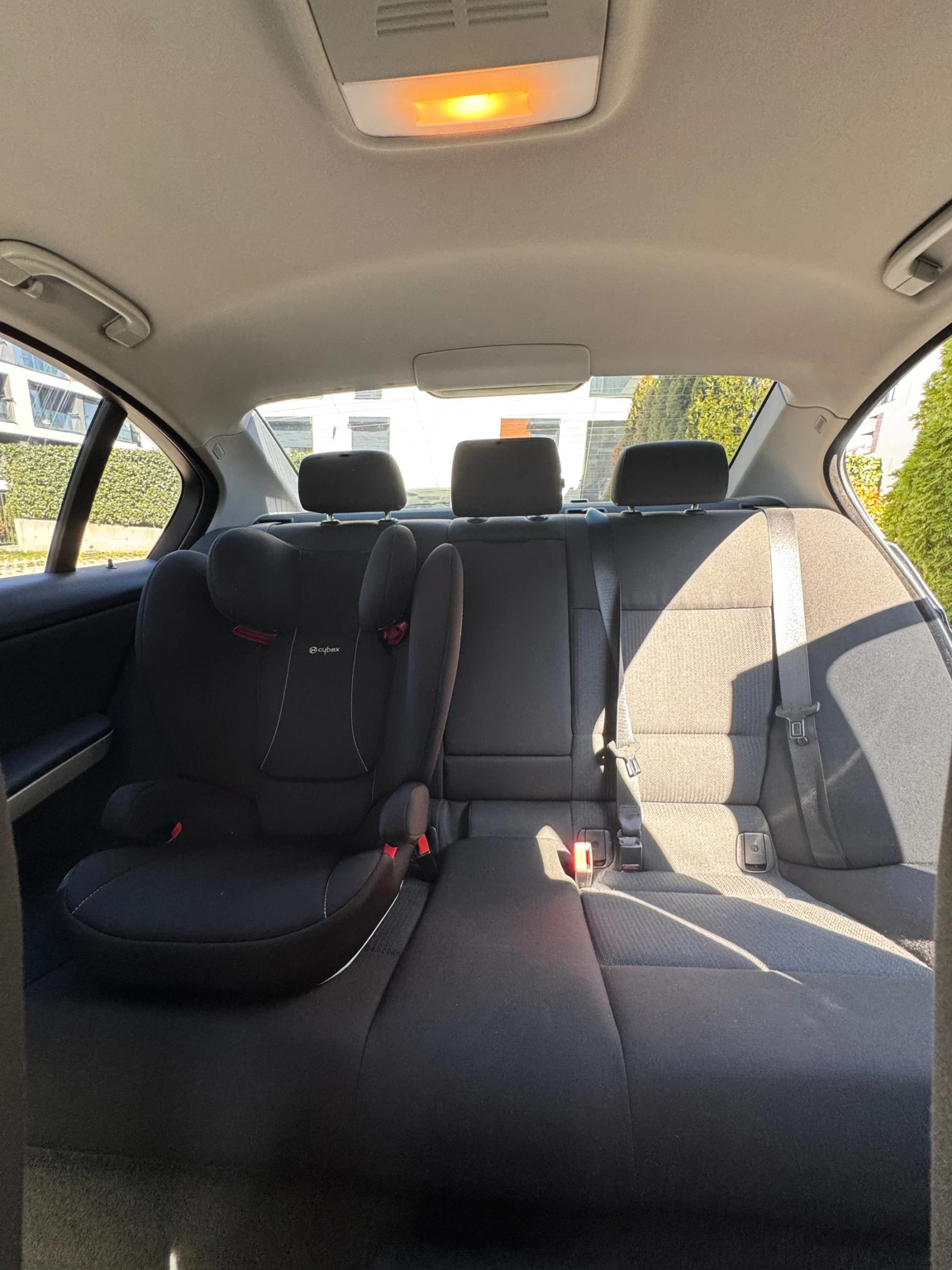 BMW 320 Facelift * Автомат, снимка 10 - Автомобили и джипове - 54348144