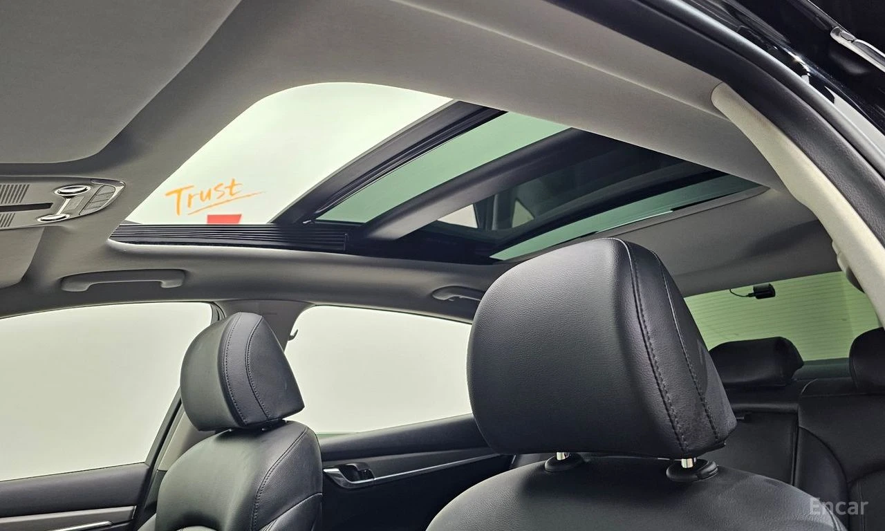 Hyundai Grandeur 3.0* LPI* PREMIUM* ПОДГРЕВ* ОБДУХВАНЕ* 360КАМЕРА* , снимка 16 - Автомобили и джипове - 54575920