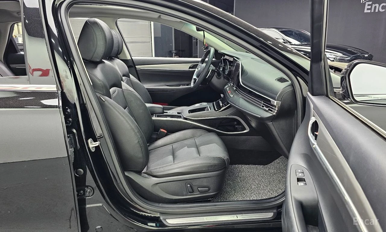 Hyundai Grandeur 3.0* LPI* PREMIUM* ПОДГРЕВ* ОБДУХВАНЕ* 360КАМЕРА* , снимка 14 - Автомобили и джипове - 54575920