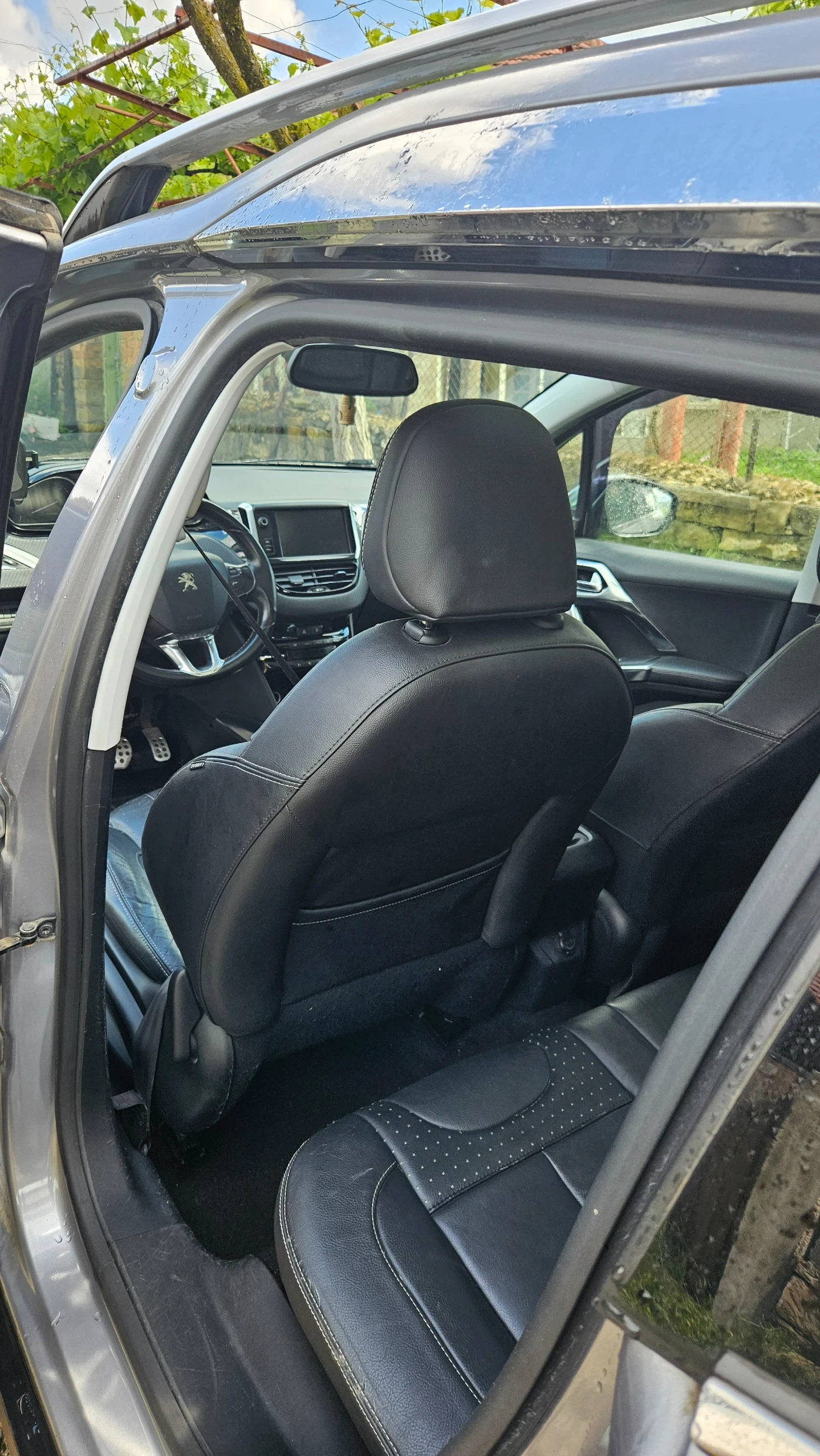 Peugeot 2008, снимка 9 - Автомобили и джипове - 54722875