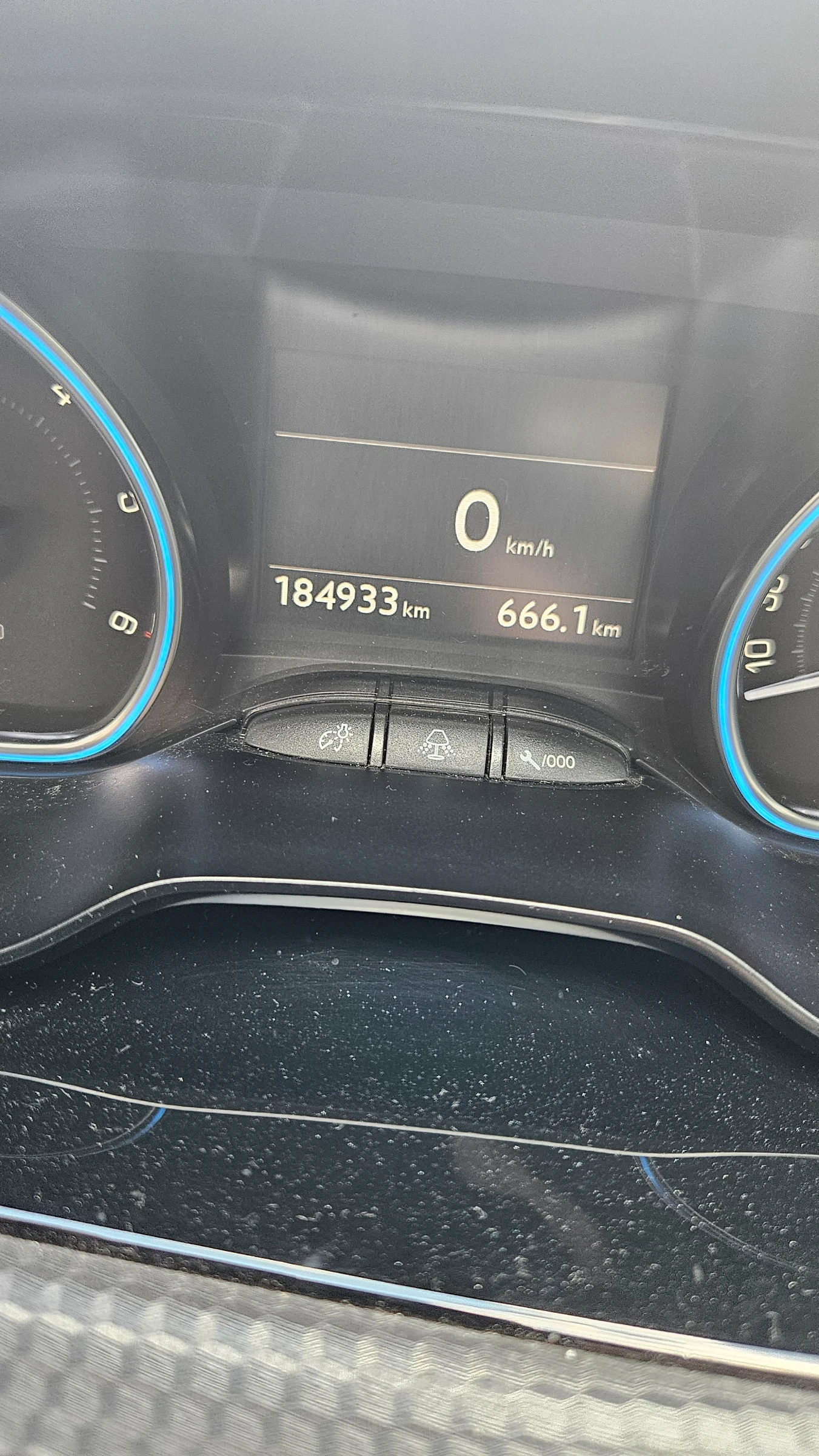 Peugeot 2008, снимка 11 - Автомобили и джипове - 54722875