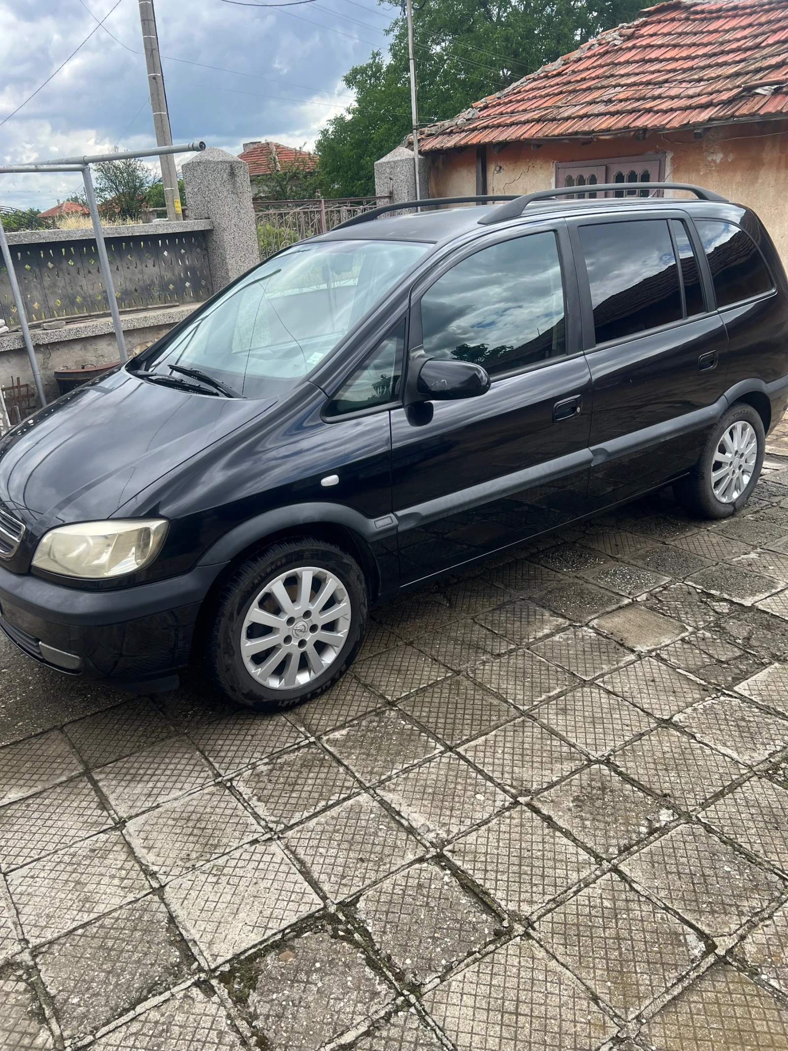 Opel Zafira 2.0, снимка 9 - Автомобили и джипове - 54914786