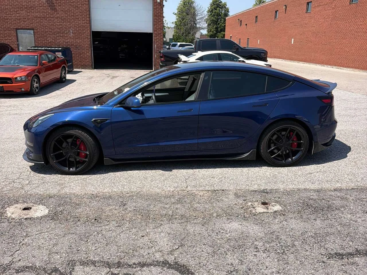 Tesla Model 3 * RWD * АВТОКРЕДИТ БЕЗ ПЪРВОНАЧАЛНА ВНОСКА* , снимка 2 - Автомобили и джипове - 55260860