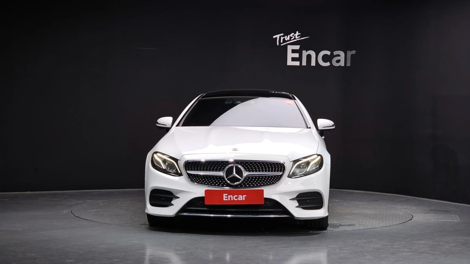Mercedes-Benz E 400 4MATIC Coupe | HUD | 360  | Burmester, снимка 3 - Автомобили и джипове - 55279193