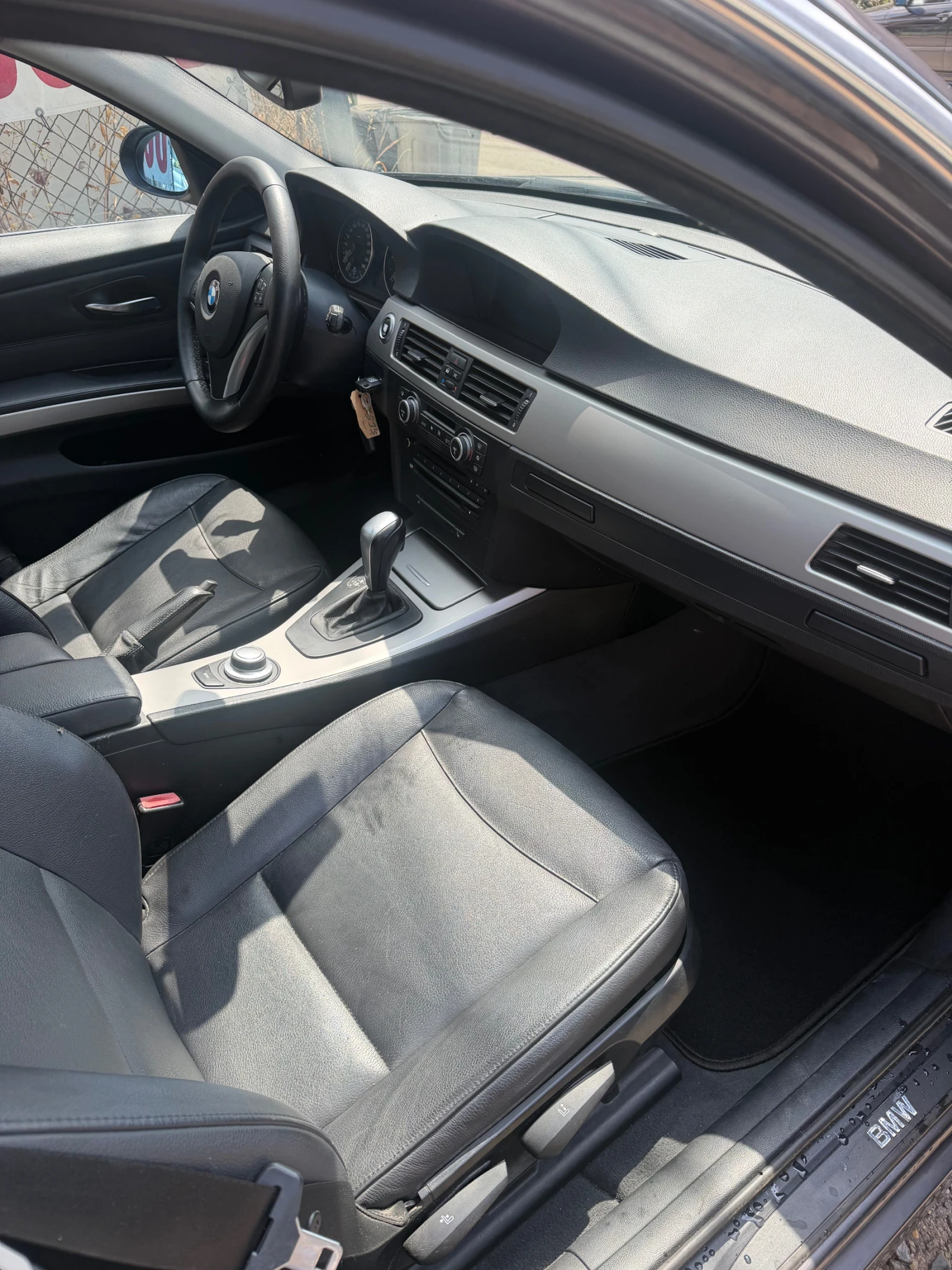 BMW 330 330d - Xenon - Swiss , снимка 10 - Автомобили и джипове - 55661192