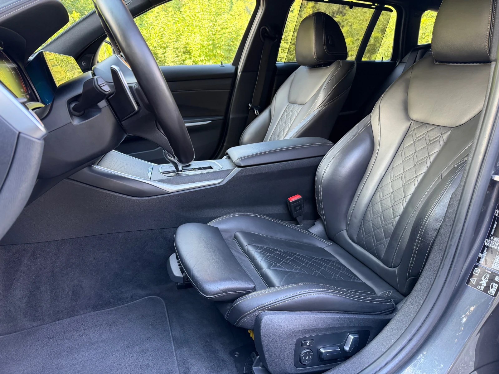 BMW 320 X-drive Individual + Швейцария+ , снимка 8 - Автомобили и джипове - 55726044