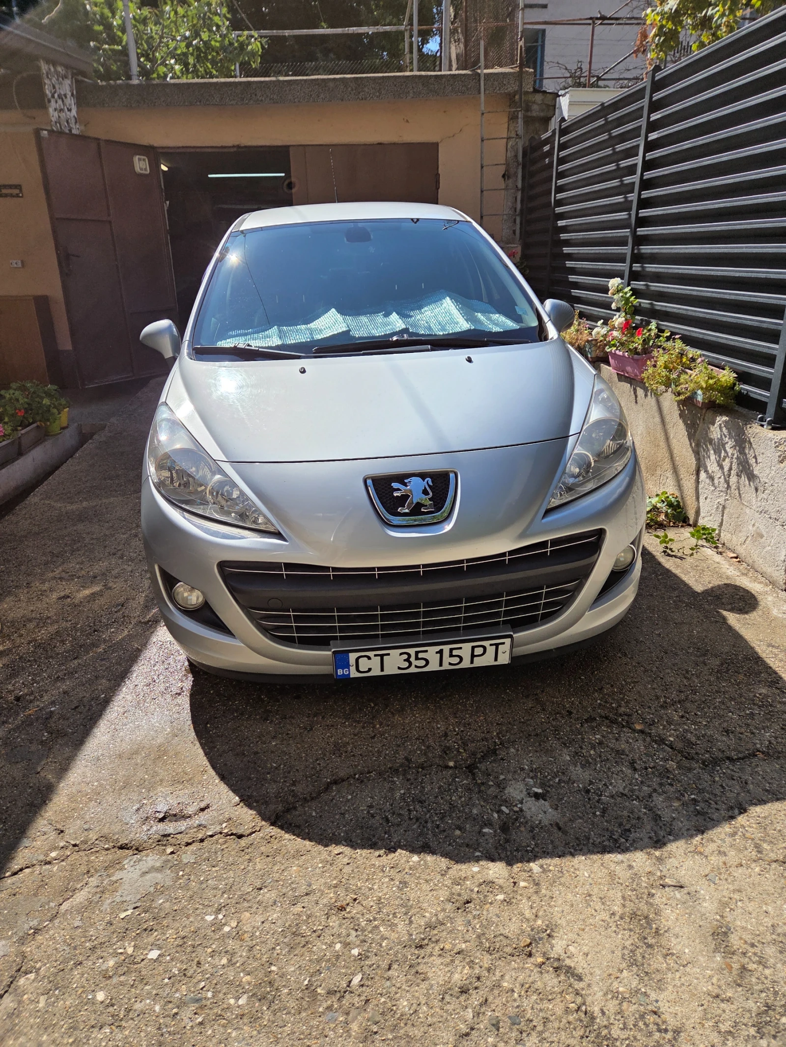 Peugeot 207 1.6 92к.с , снимка 2 - Автомобили и джипове - 56123948