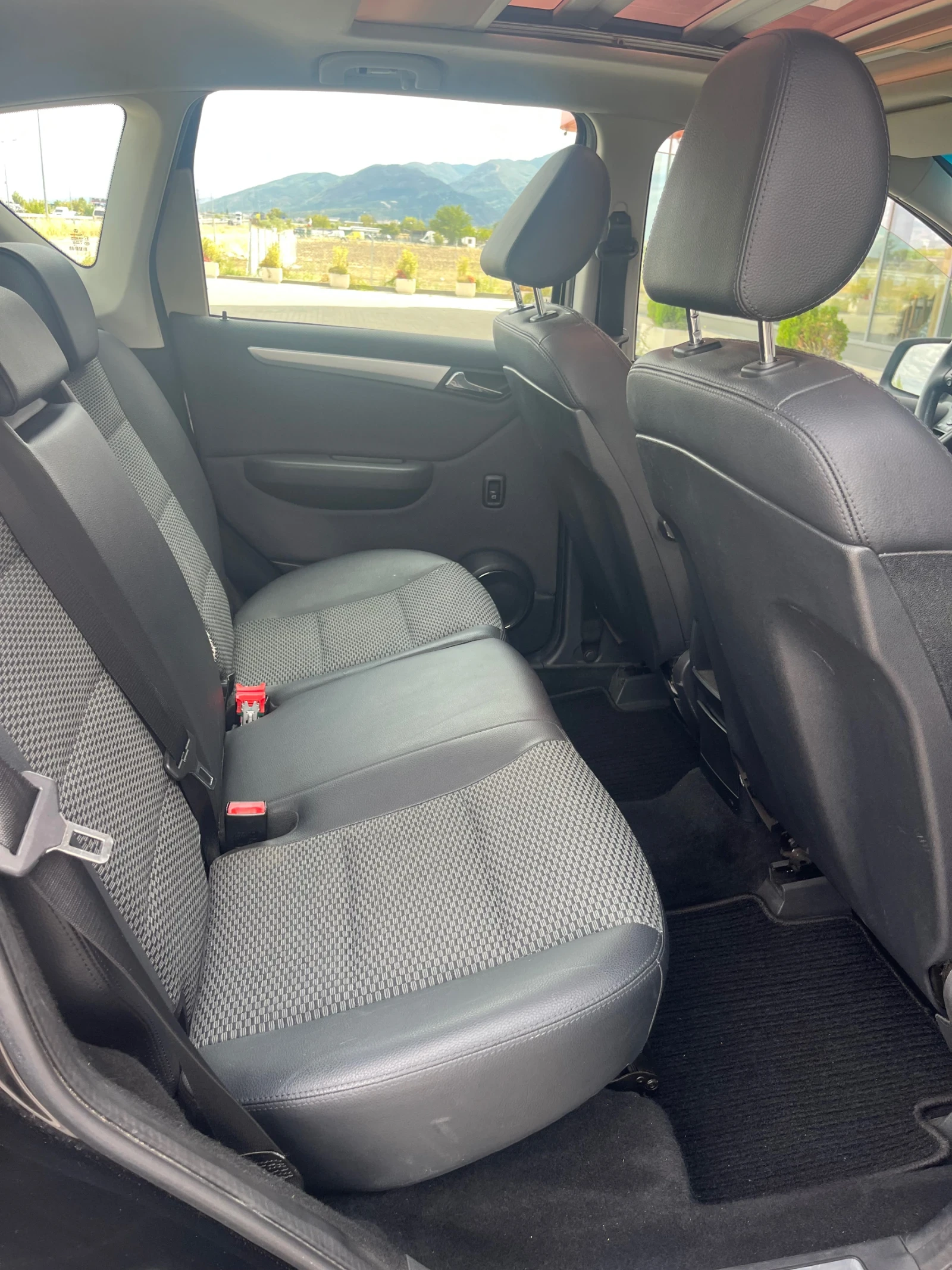 Mercedes-Benz A 160 Подгрев/Панорама, снимка 9 - Автомобили и джипове - 56185154
