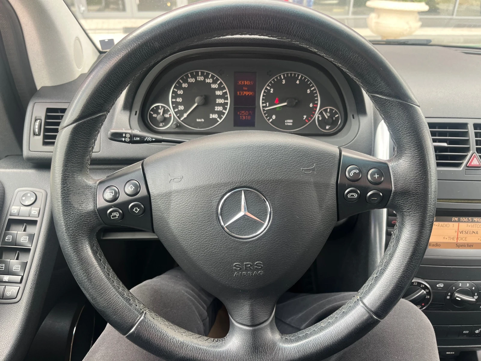 Mercedes-Benz A 160 Подгрев/Панорама, снимка 13 - Автомобили и джипове - 56185154