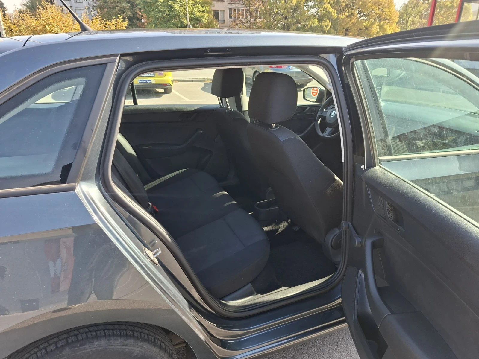 Skoda Rapid, снимка 13 - Автомобили и джипове - 56583303