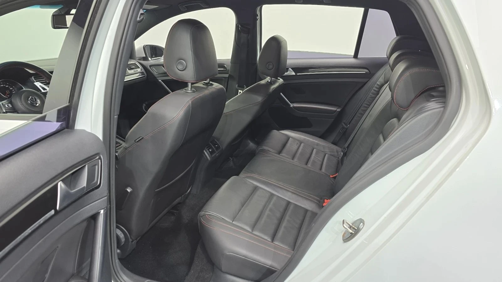 VW Golf, снимка 11 - Автомобили и джипове - 56689659