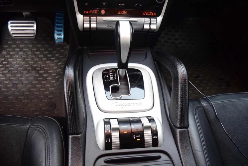 Porsche Cayenne GTS С РЕГИСТРАЦИЯ & АВТО КРЕДИТ , снимка 8 - Автомобили и джипове - 53261237