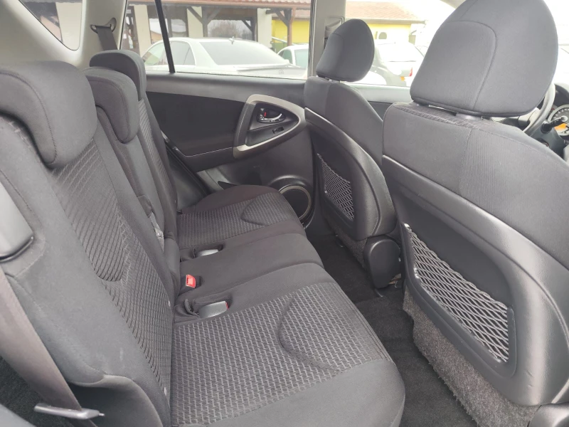 Toyota Rav4 2.2 дизел 136 коня, снимка 13 - Автомобили и джипове - 53377718