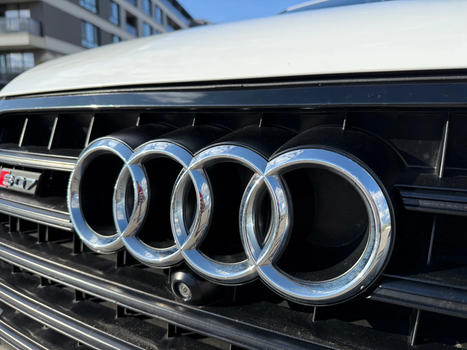 Audi SQ7 4.0* V8* 435hp* Panorama* ACC* 360* BOSE* , снимка 17 - Автомобили и джипове - 54360382