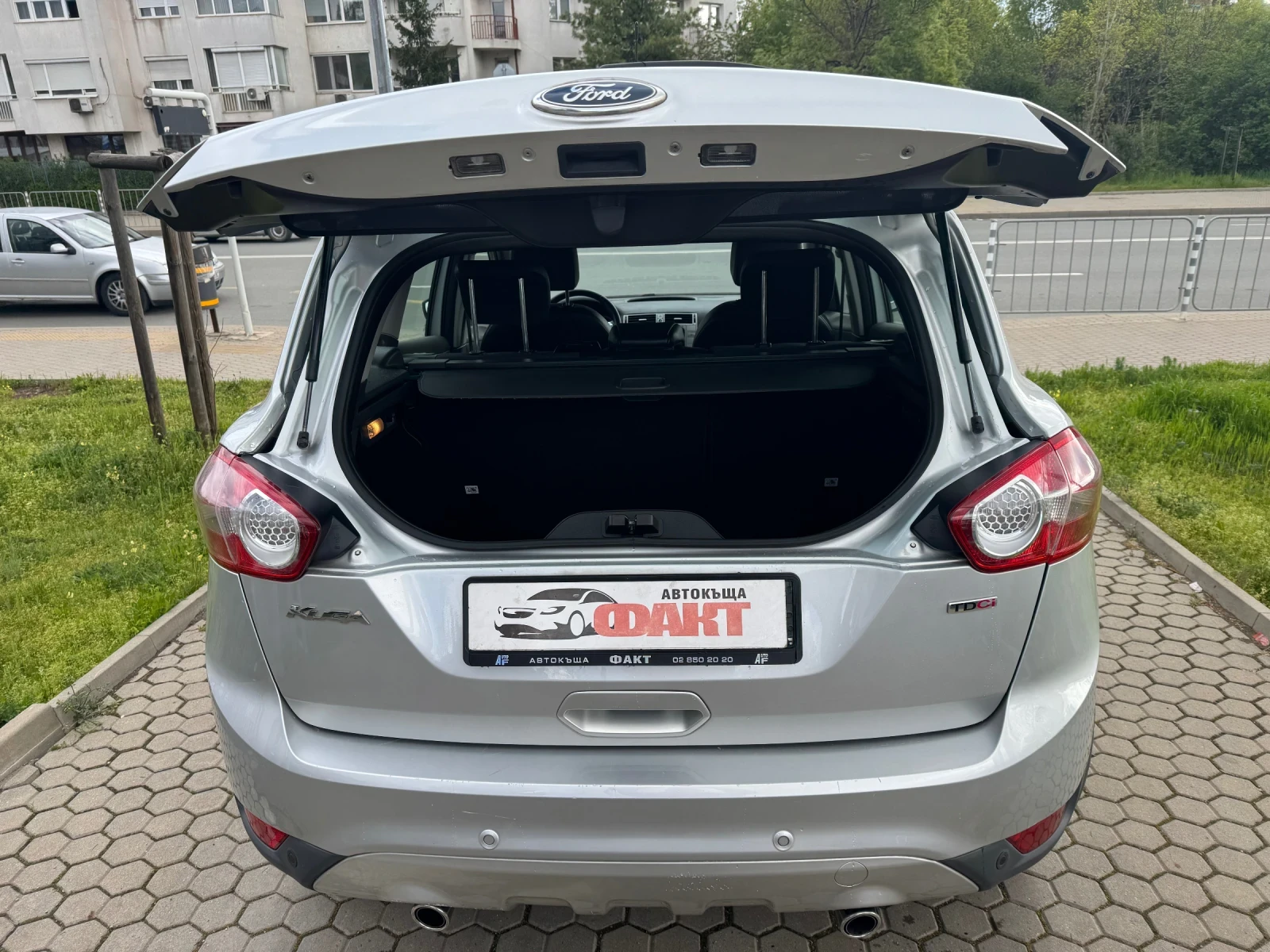 Ford Kuga 2.0TDCi/AVTOMAT/4x4, снимка 5 - Автомобили и джипове - 54373802