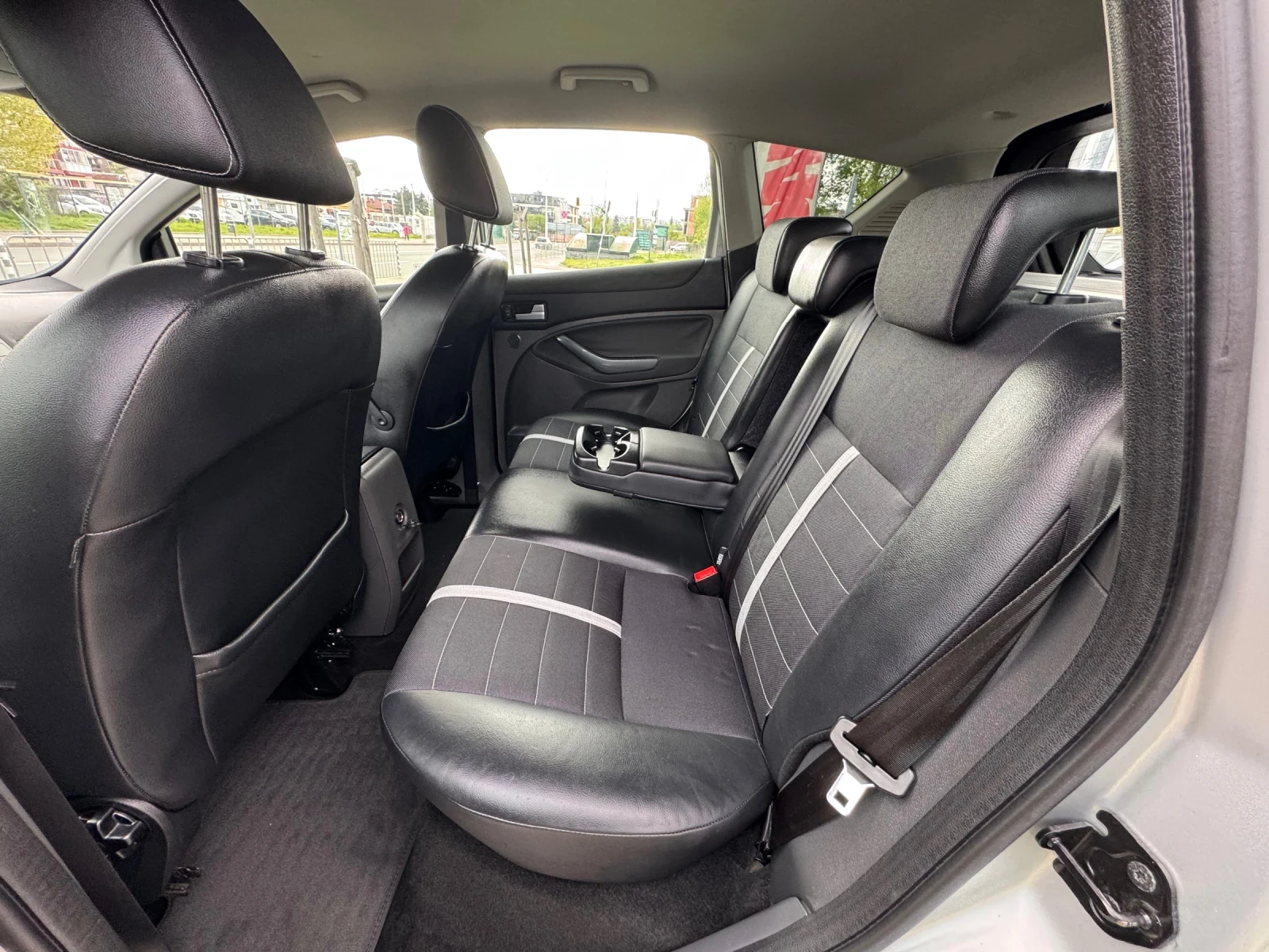 Ford Kuga 2.0TDCi/AVTOMAT/4x4, снимка 14 - Автомобили и джипове - 54373802