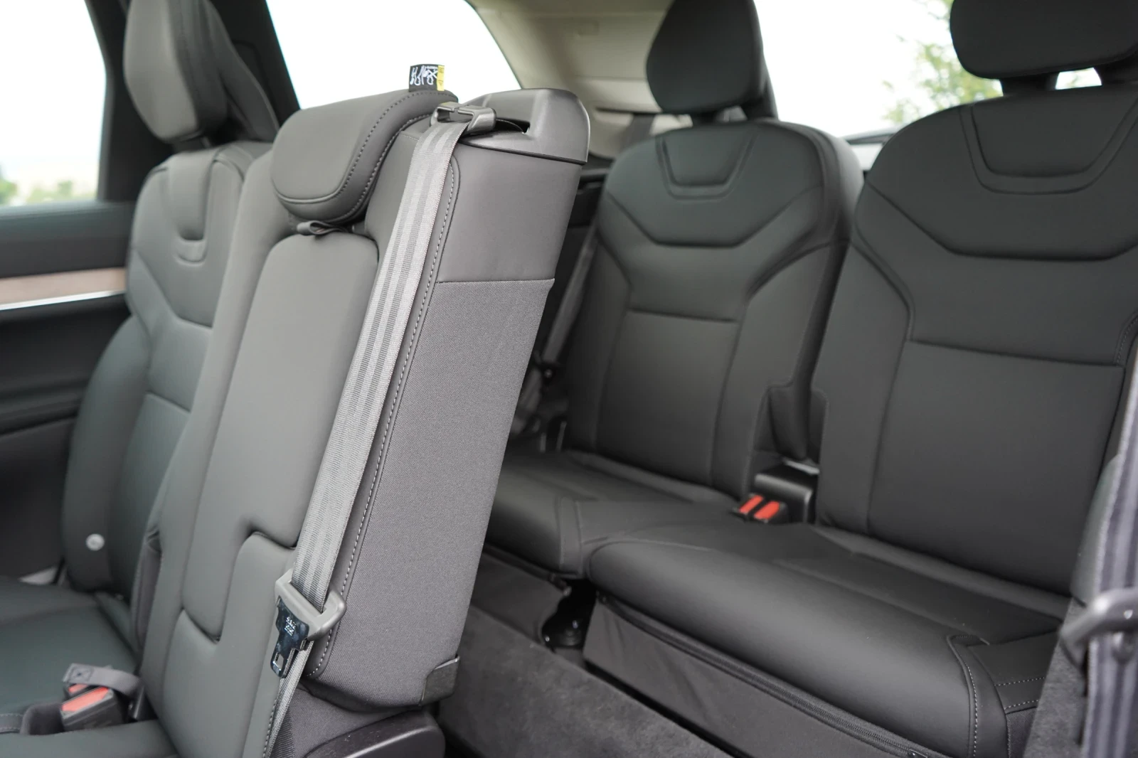 Volvo EX90 ULTRA PERFORMANCE* AWD* 6+ 1* DISTR* HUD* 360 CAM*, снимка 15 - Автомобили и джипове - 54590509