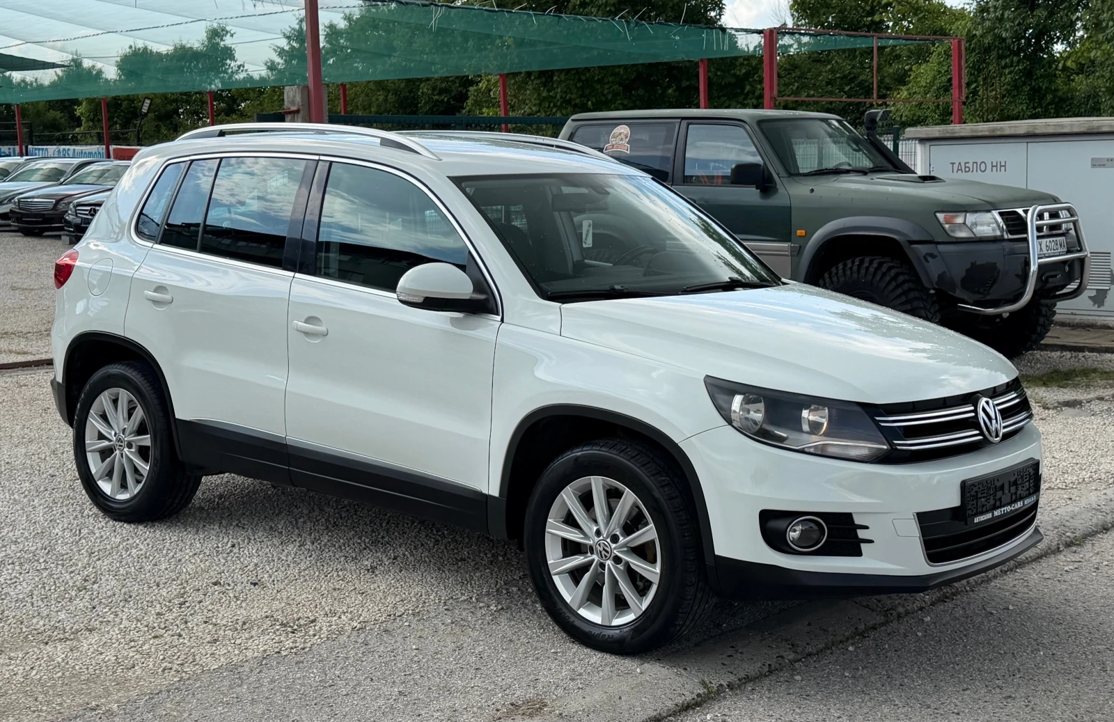 VW Tiguan 2.0TDI* 4x4* АВТОМАТ, снимка 16 - Автомобили и джипове - 54671964