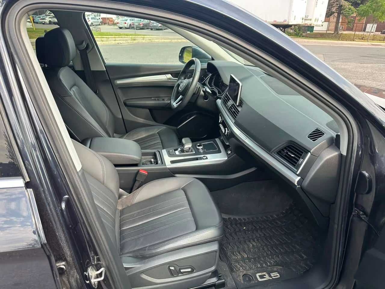 Audi Q5 * Progressiv * CARFAX * ОПЦИЯ ЗА ФИНАНСИРАНЕ , снимка 16 - Автомобили и джипове - 55355483